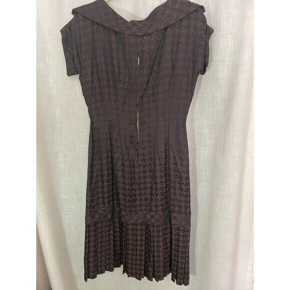 Vintage Brown and Black Herringbone Dress Fitted with Pleated Hem 50s size S-M - Picture 2 of 7